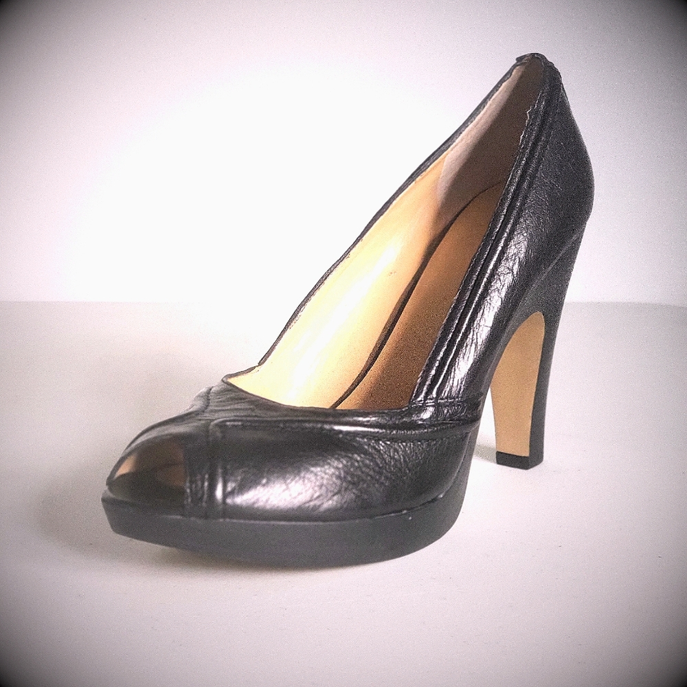 Nine West Black Leather Peeptoe